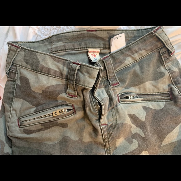 True Religion Army print jeans with zippers - Picture 3 of 3
